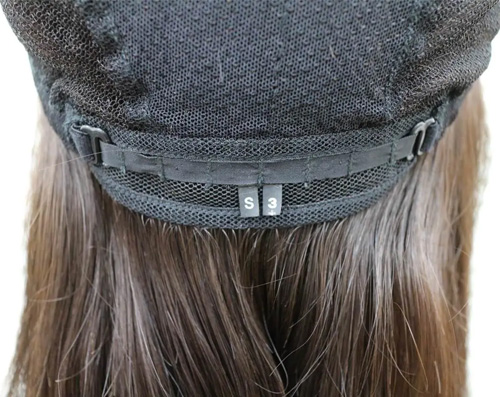 医療用ウィッグのネットは伸縮する？