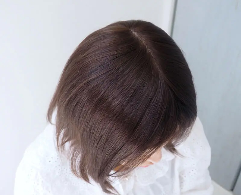 自然に見えるヘアピース
