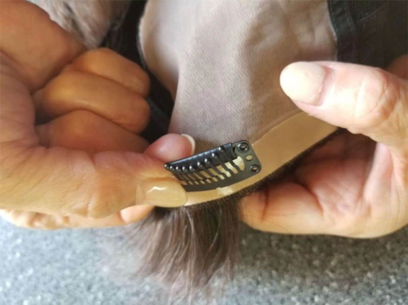 ウィッグピン（クリップ）の縫い付け方法1