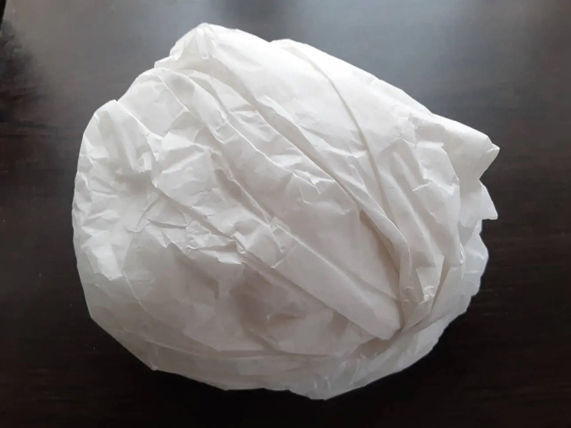 医療用ウィッグ/薄紙と箱を使用して収納1